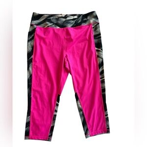 NWOT 3XL Lularoe Rise Fearless High Waist, Capri Length, Workout Fitness Legging
